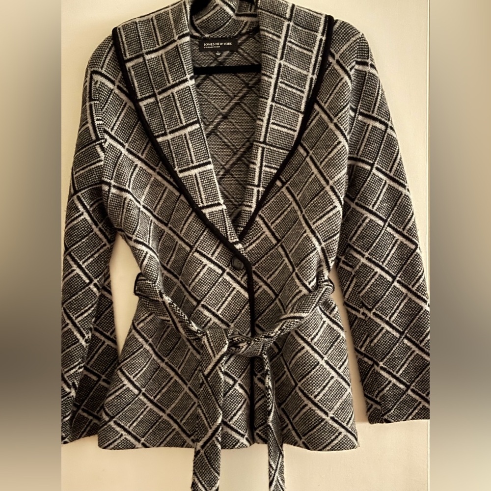 Jones New York Monochrome Knit merino wool jacket 26 inch long21 inch pit to pit